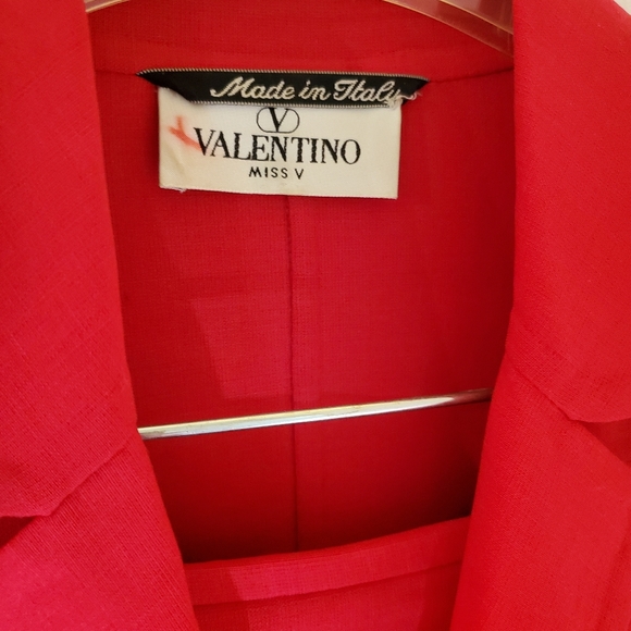 VINTAGE Valentino Miss V Rose Suit - Picture 2 of 2